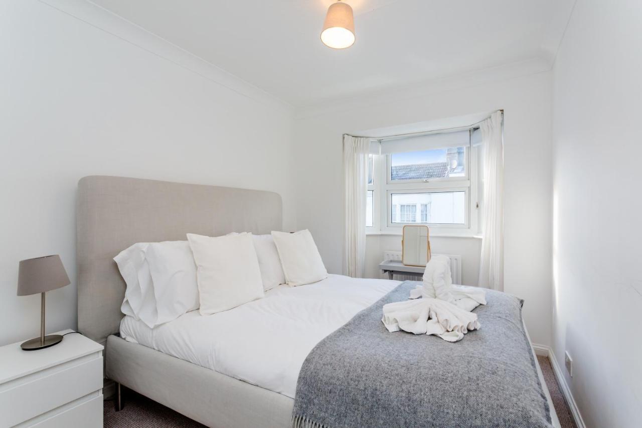 Modern Mews House With Free Parking Space, And Patio By Huluki Sussex Stays ブライトン エクステリア 写真